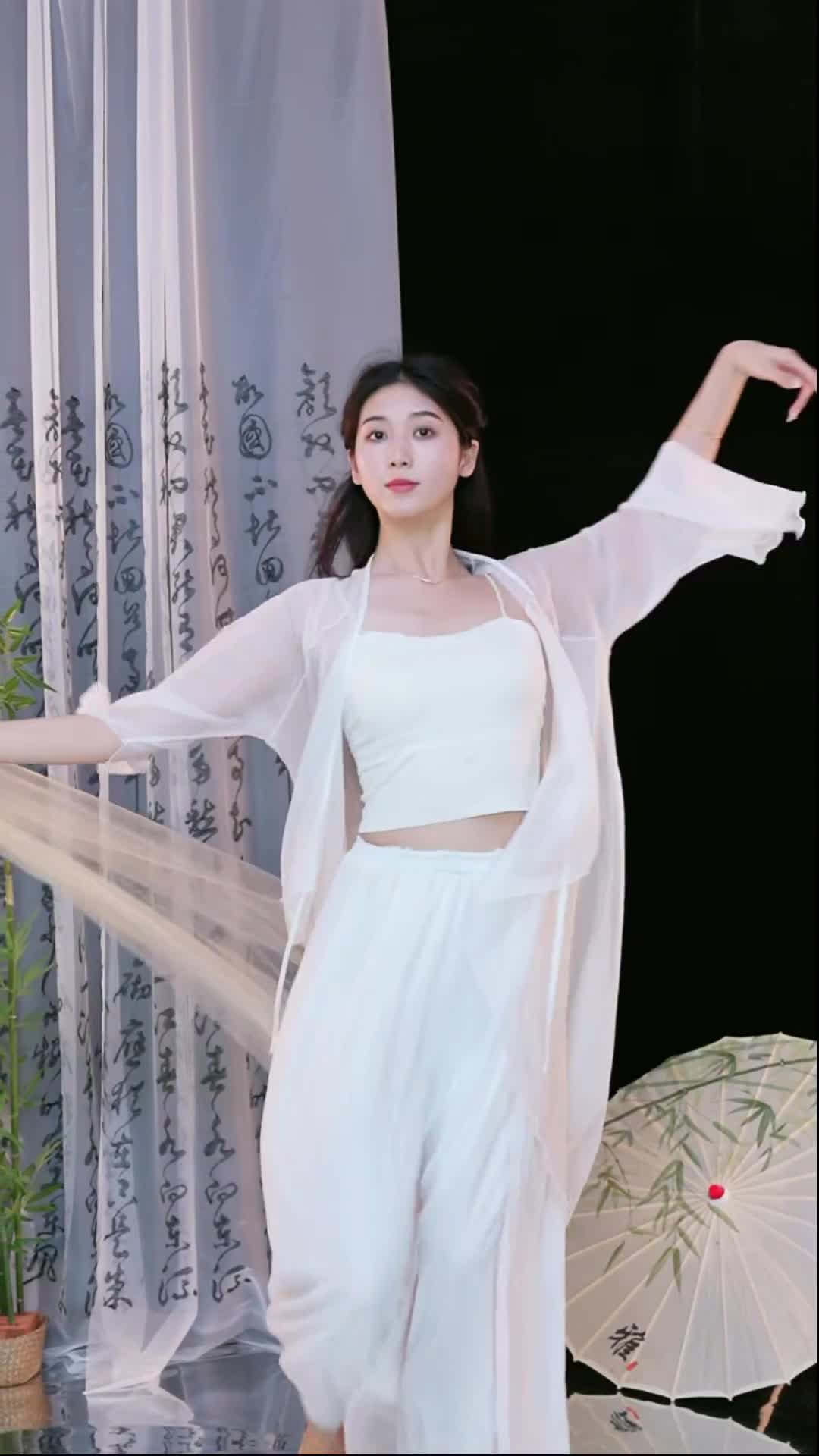 #徐婉婷 #抖音 #舞蹈 #中国舞 @ikan_live 2024-09-26