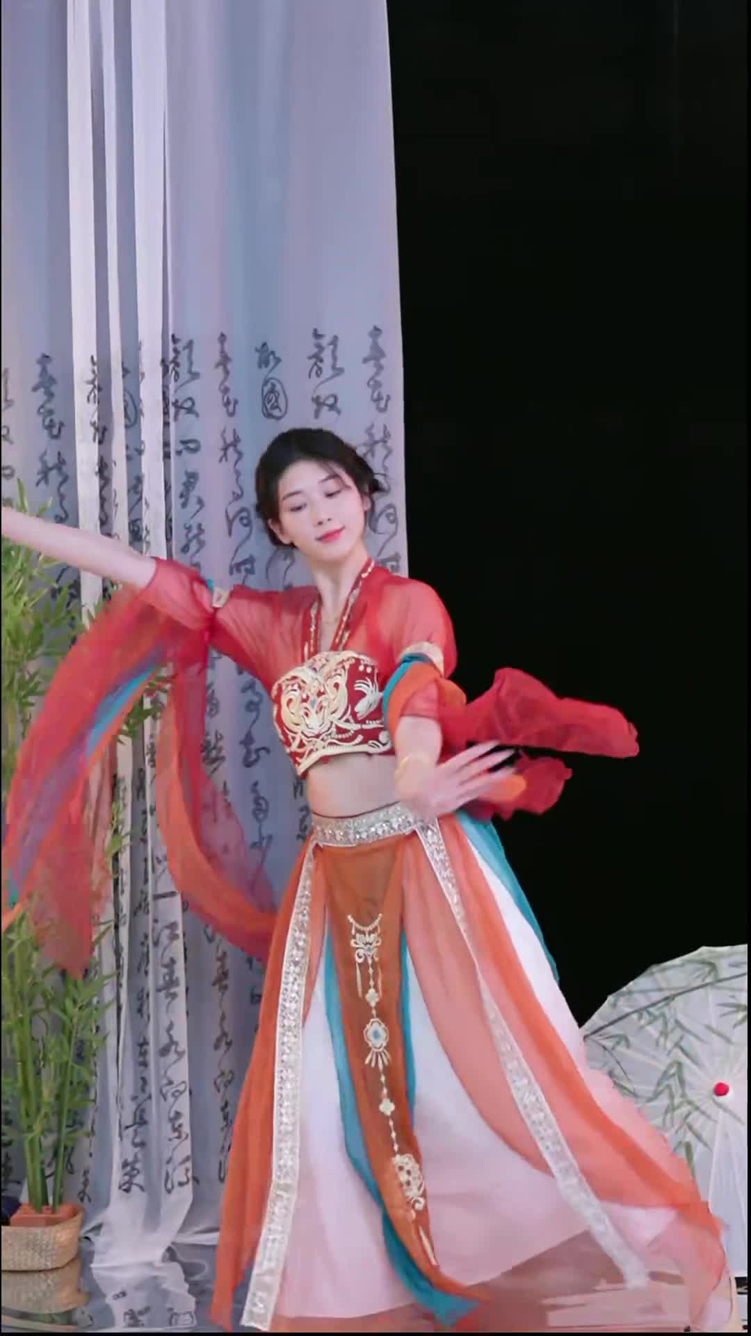 #徐婉婷 #抖音 #舞蹈 #中国舞 @ikan_live 2024-09-27