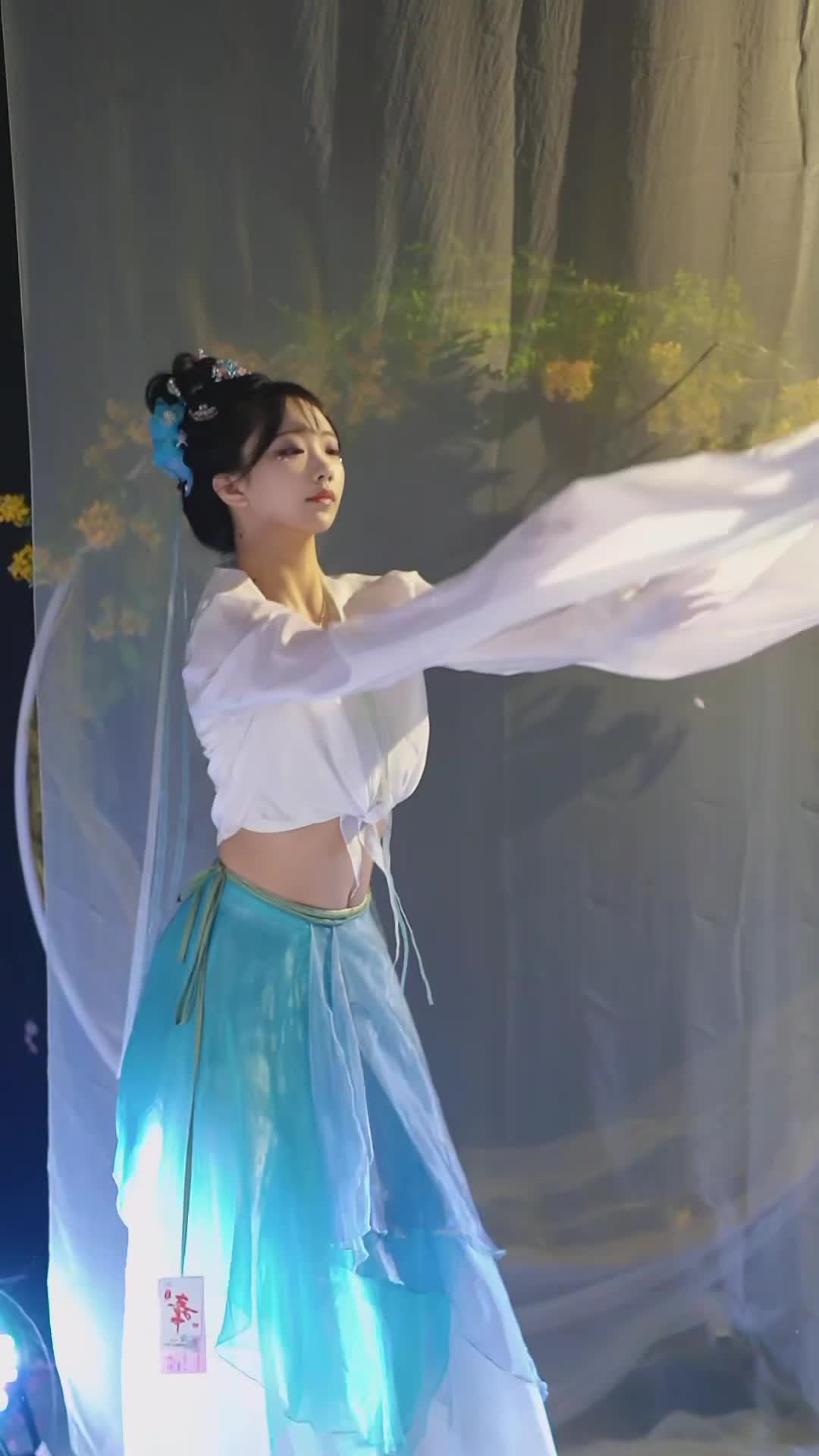 #馨馨baby #抖音 #舞蹈 #中国舞 @ikan_live 2024-10-18