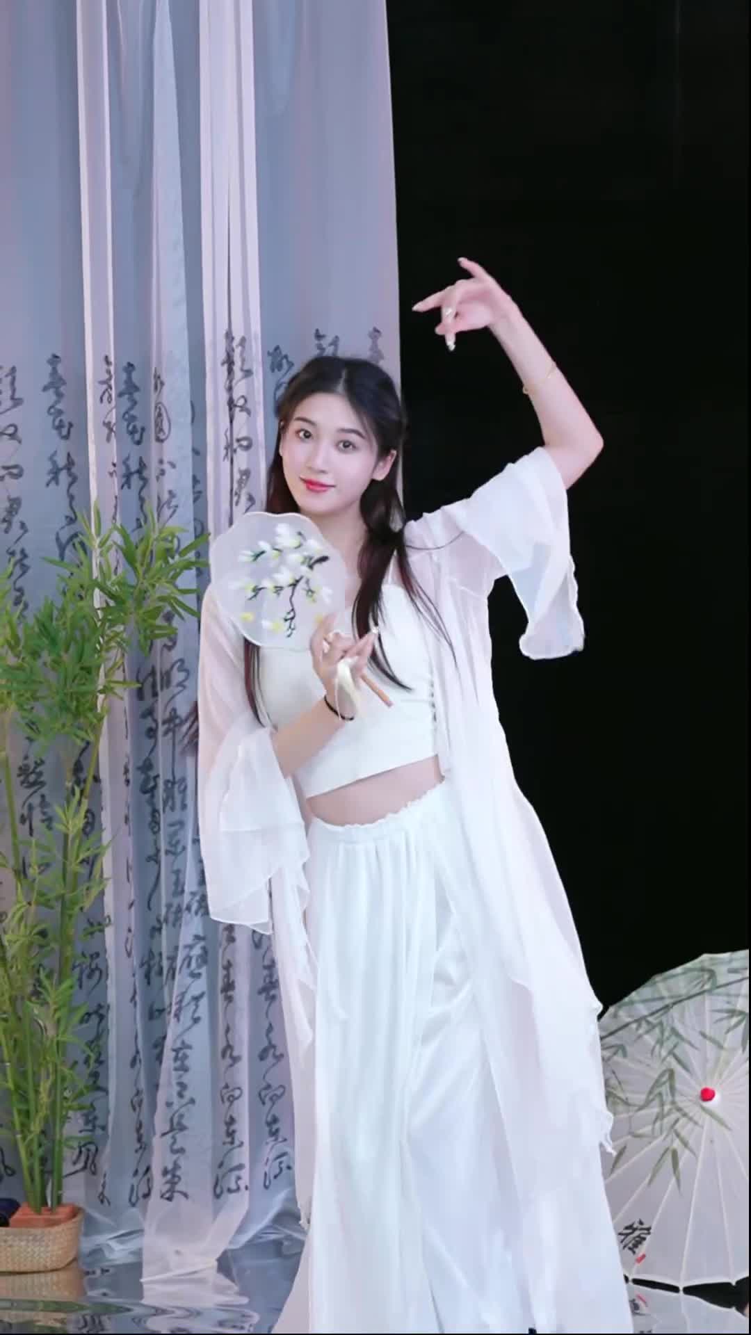 #徐婉婷 #抖音 #舞蹈 #中国舞 @ikan_live 2024-09-26