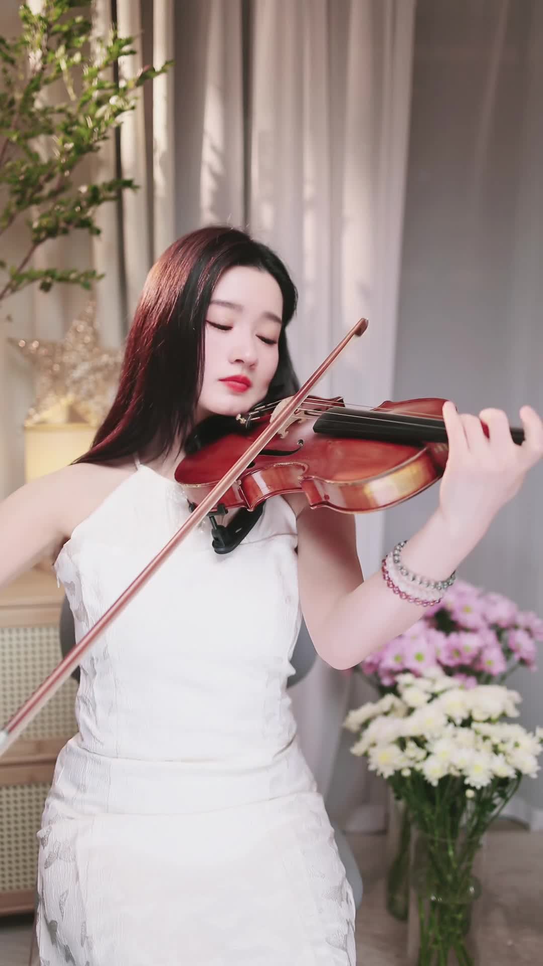 #若曦小提琴 #抖音 #乐器 @ikan_live 2024-10-17