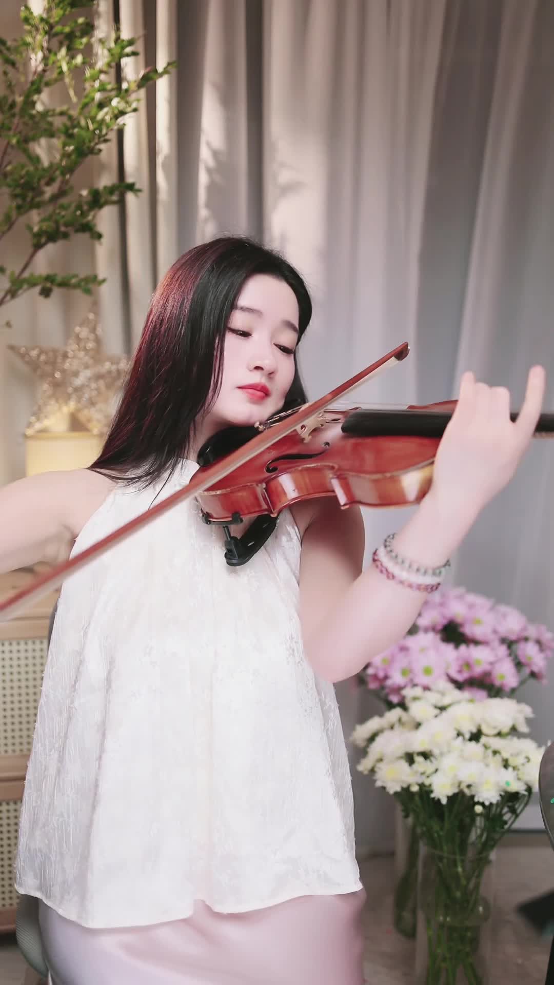 #若曦小提琴 #抖音 #乐器 @ikan_live 2024-10-19
