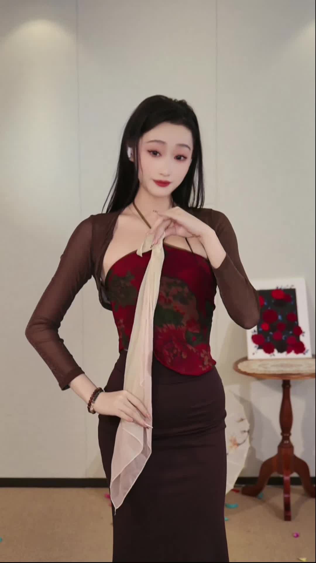 #柳云灿 #抖音 #舞蹈 #中国舞 @ikan_live 2024-10-19
