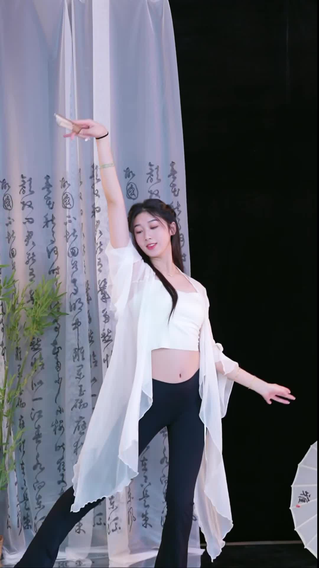 #徐婉婷 #抖音 #舞蹈 #中国舞 @ikan_live 2024-10-11