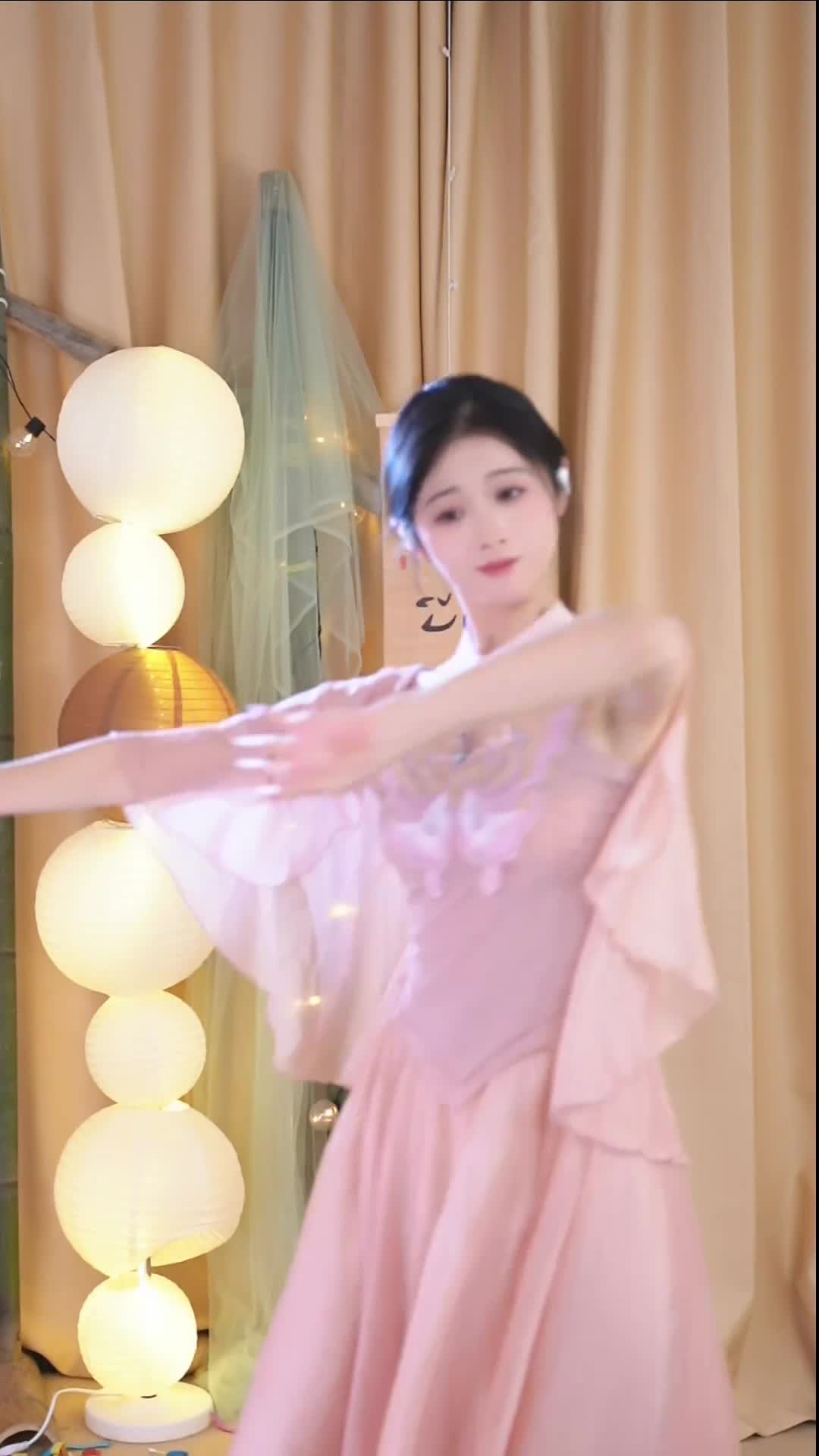 #唐星然 #抖音 #舞蹈 #中国舞 @ikan_live 2024-10-19