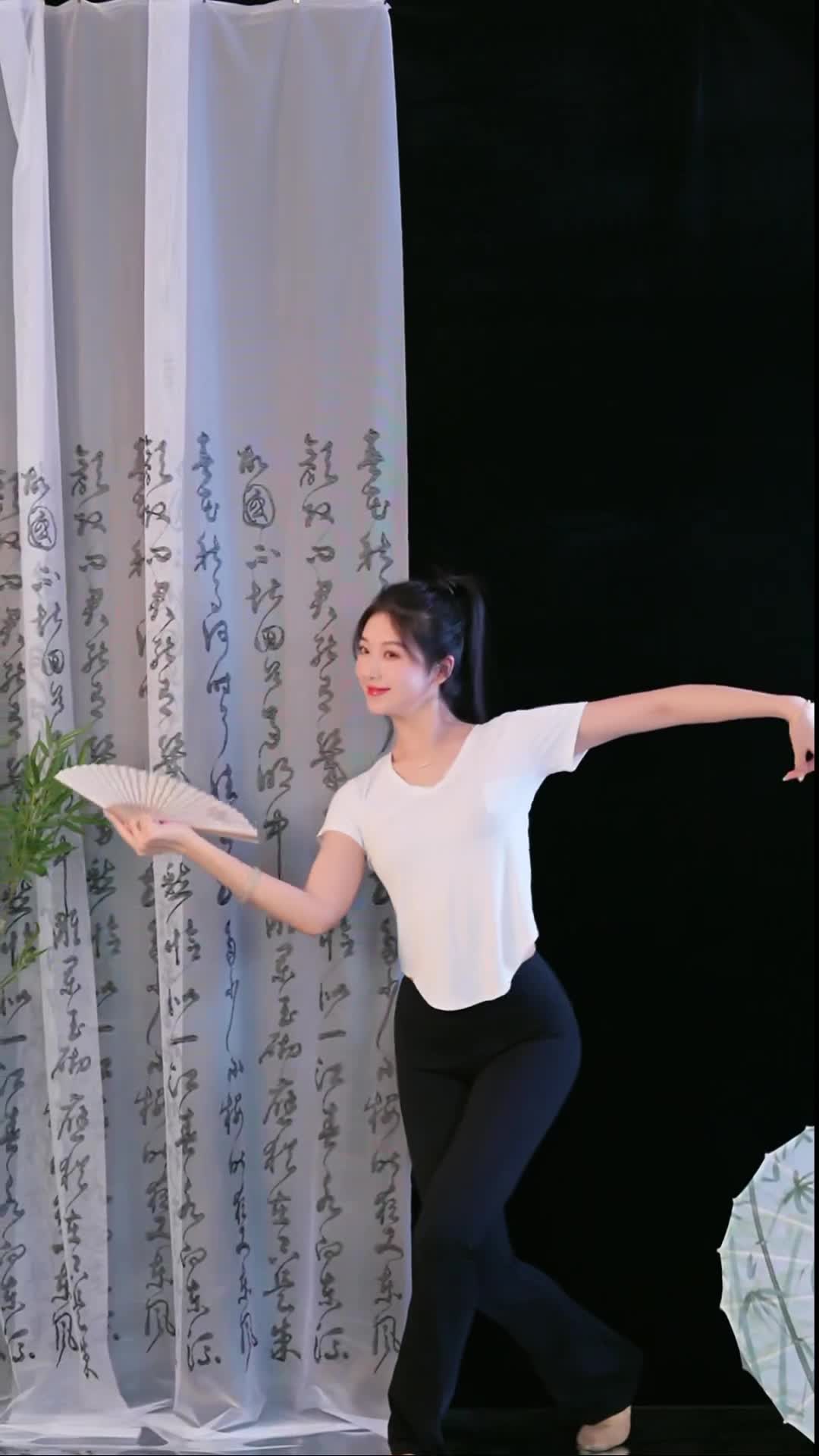 #徐婉婷 #抖音 #舞蹈 #中国舞 @ikan_live 2024-10-19