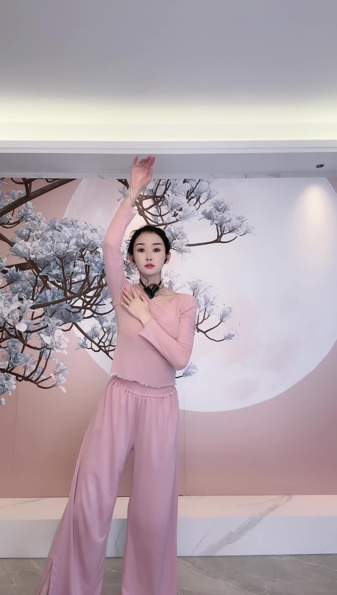 #中国舞_莹莹 #抖音 #舞蹈 #中国舞 @ikan_live 2024-09-26