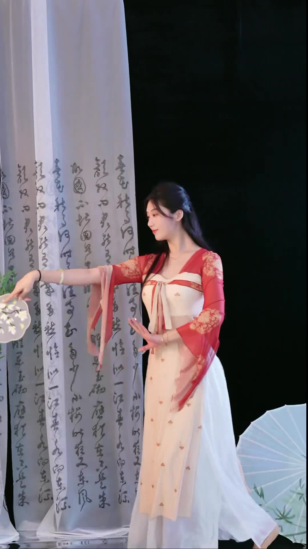 #徐婉婷 #抖音 #舞蹈 #中国舞 @ikan_live 2024-10-16