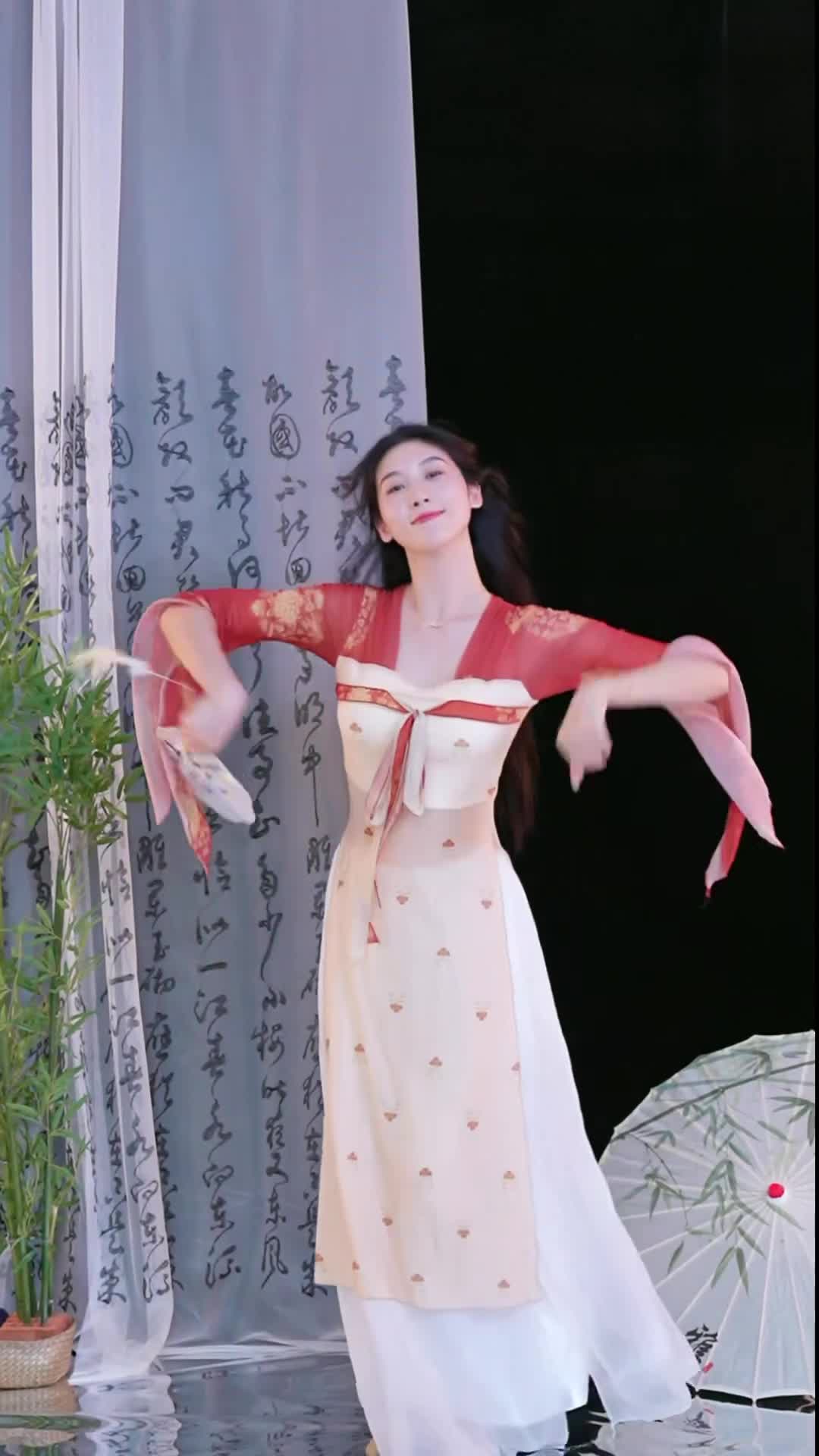 #徐婉婷 #抖音 #舞蹈 #中国舞 @ikan_live 2024-09-28