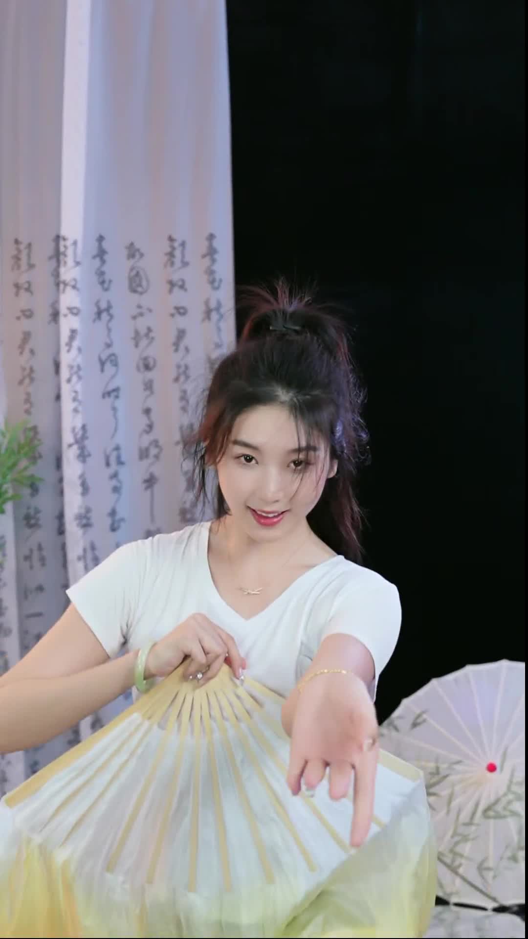 #徐婉婷 #抖音 #舞蹈 #中国舞 @ikan_live 2024-10-18