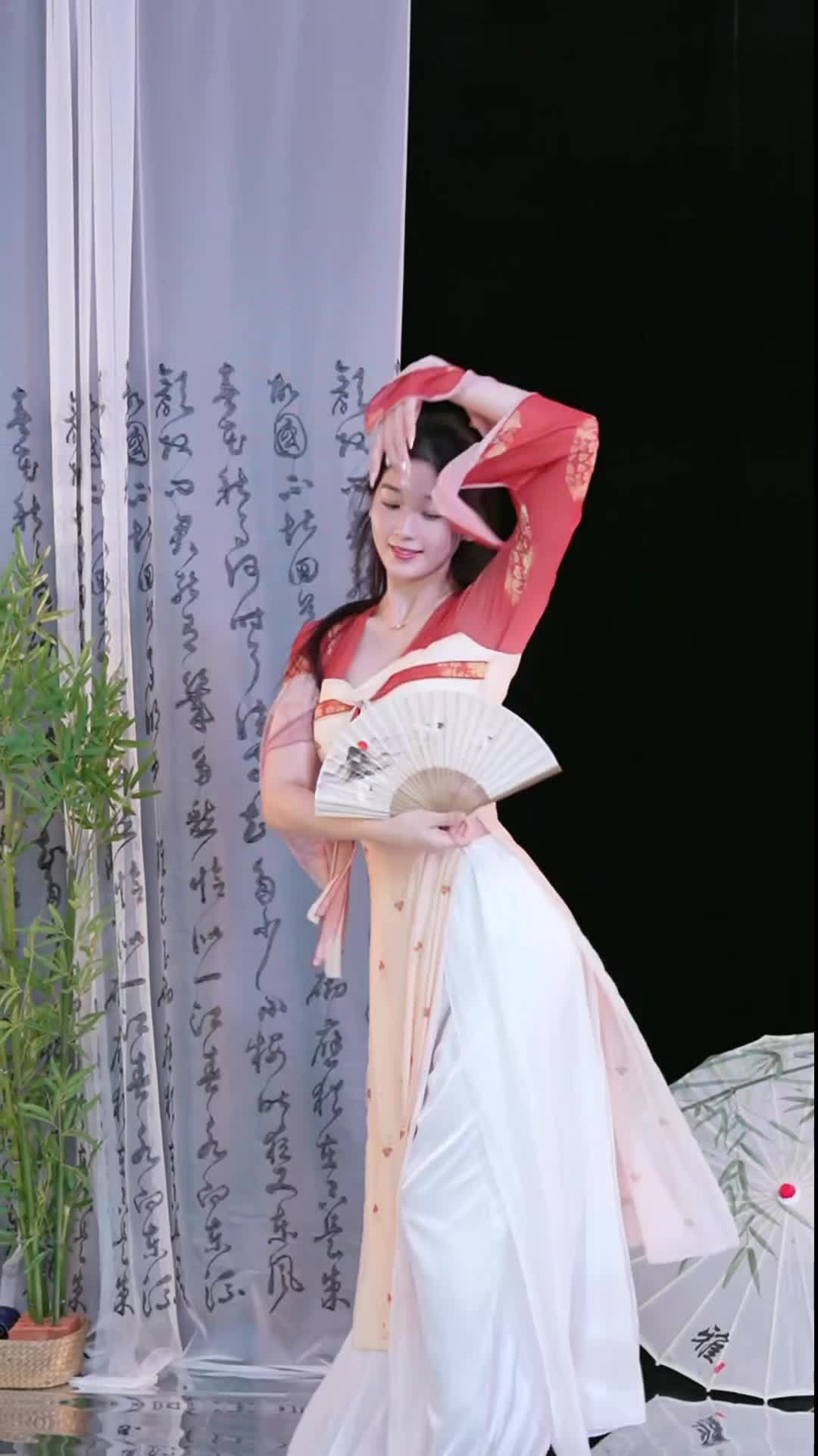 #徐婉婷 #抖音 #舞蹈 #中国舞 @ikan_live 2024-09-28