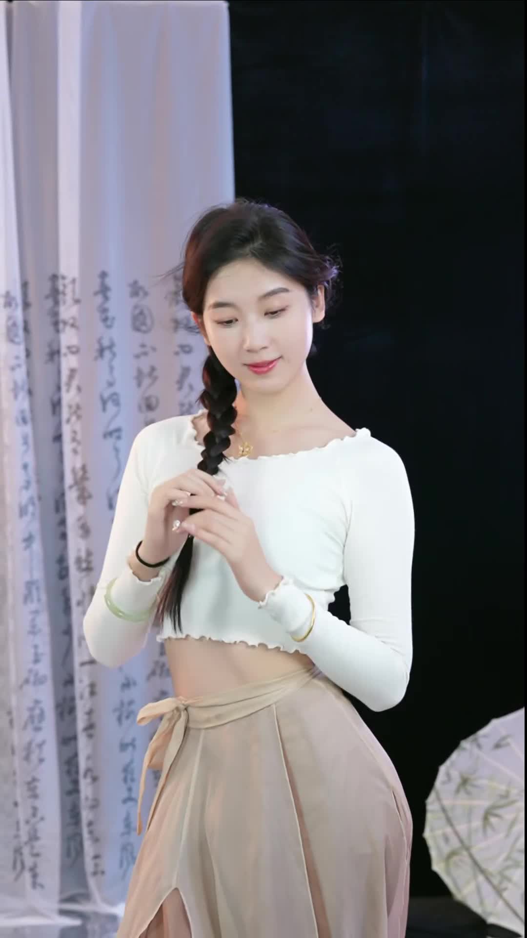 #徐婉婷 #抖音 #舞蹈 #中国舞 @ikan_live 2024-10-29
