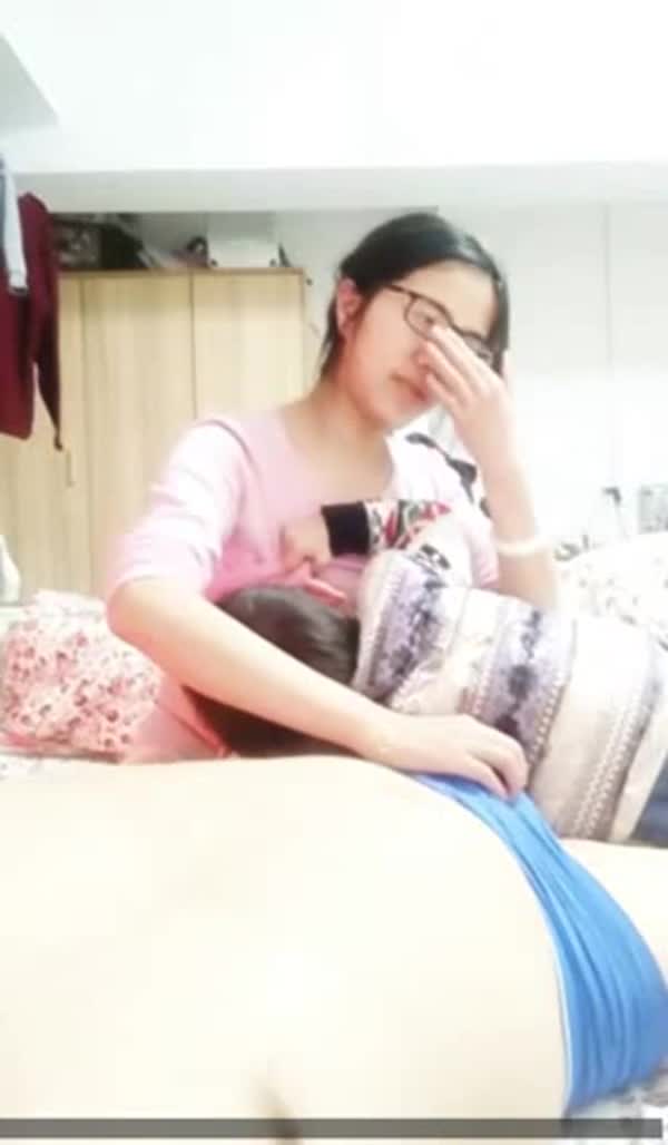 #偷拍 #一边孩子在旁边做爱系列
