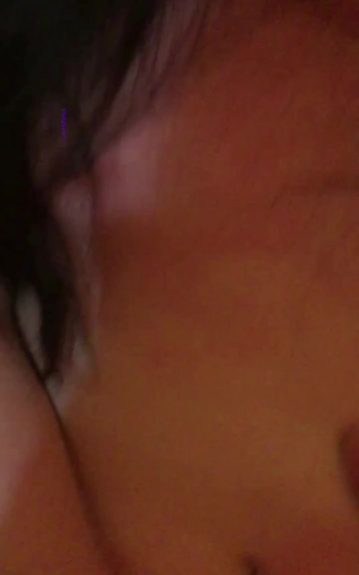 #反差 #高潮脸 昏暗的灯光下，妹妹淫荡出击！