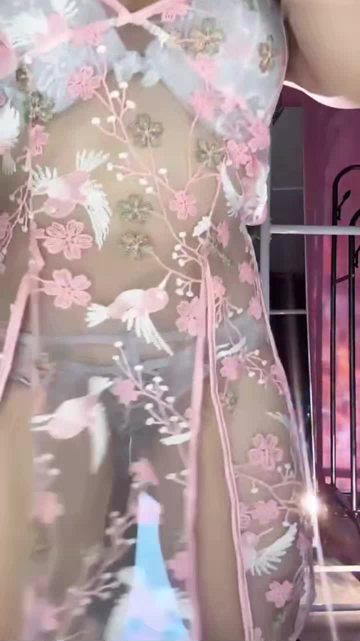 #聂小冰 丰臀美乳女神终于下海！楼道露出 道具爆菊插B