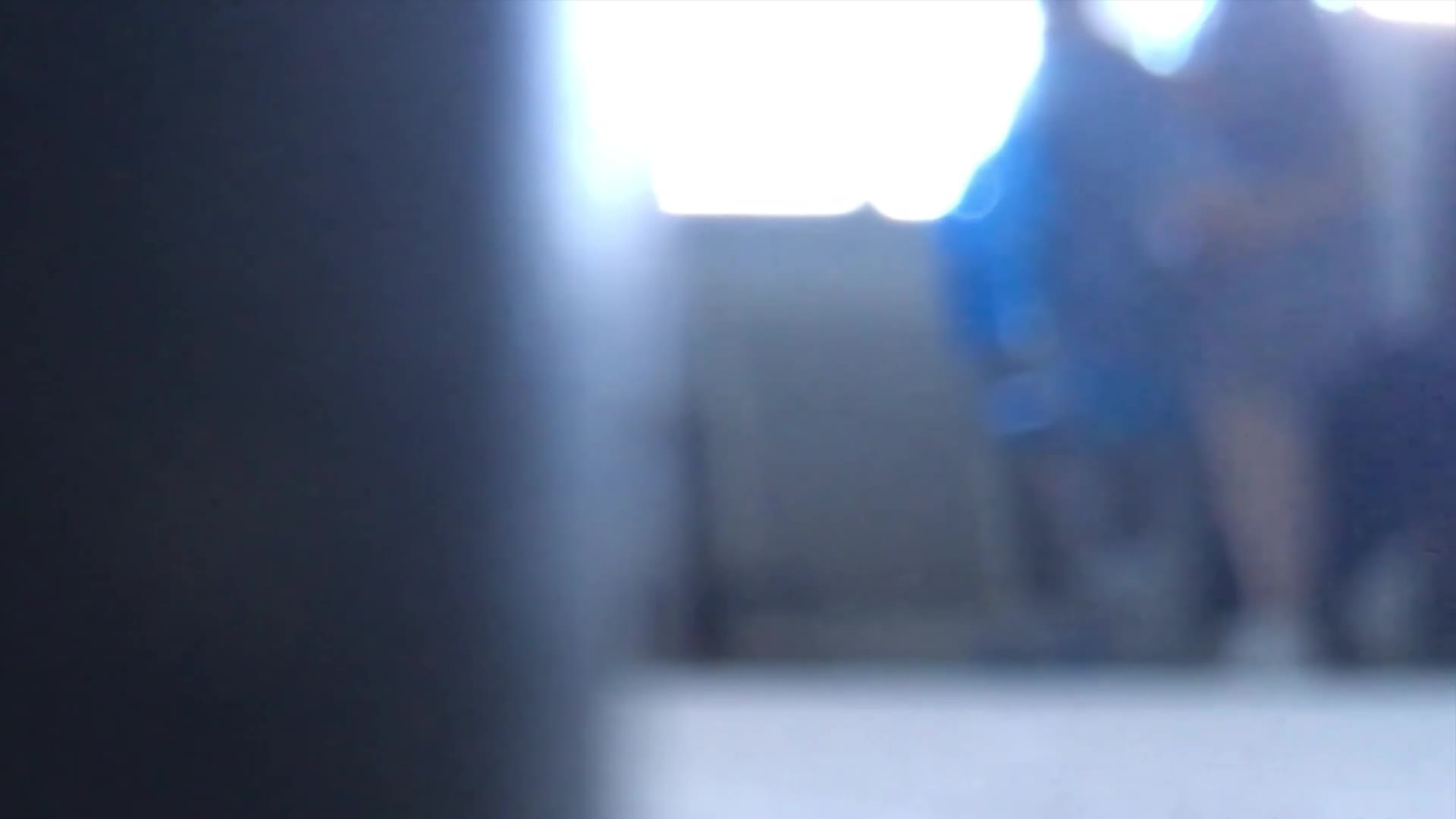 #偷拍 #学生 小情侣楼道被拍最后好像发现了