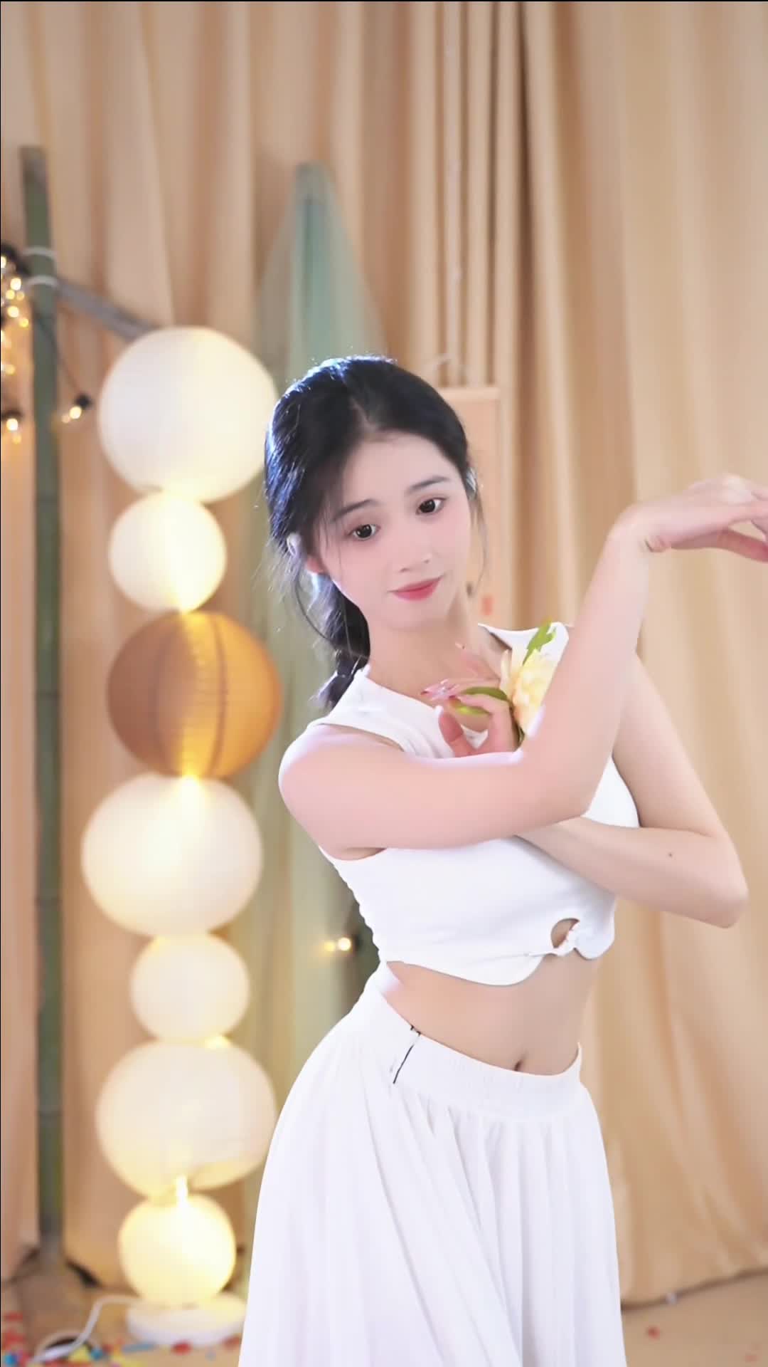 #馨馨baby #抖音 #舞蹈 #中国舞 @ikan_live 2024-10-27