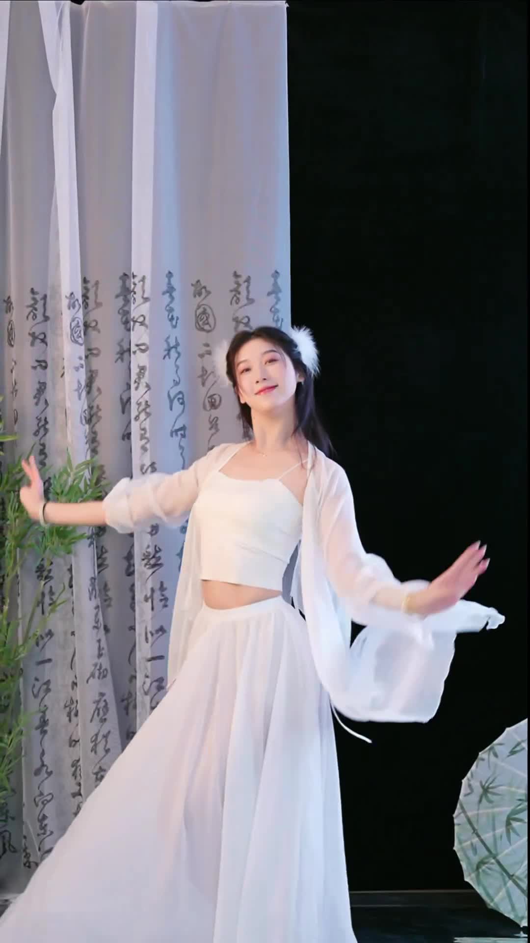 #徐婉婷 #抖音 #舞蹈 #中国舞 @ikan_live 2024-10-20