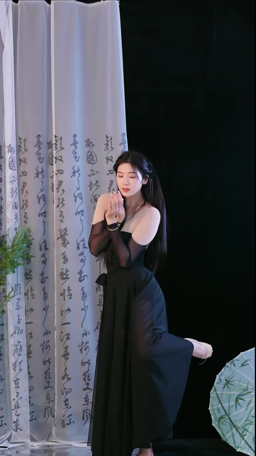#徐婉婷 #抖音 #舞蹈 #中国舞 @ikan_live 2024-10-25
