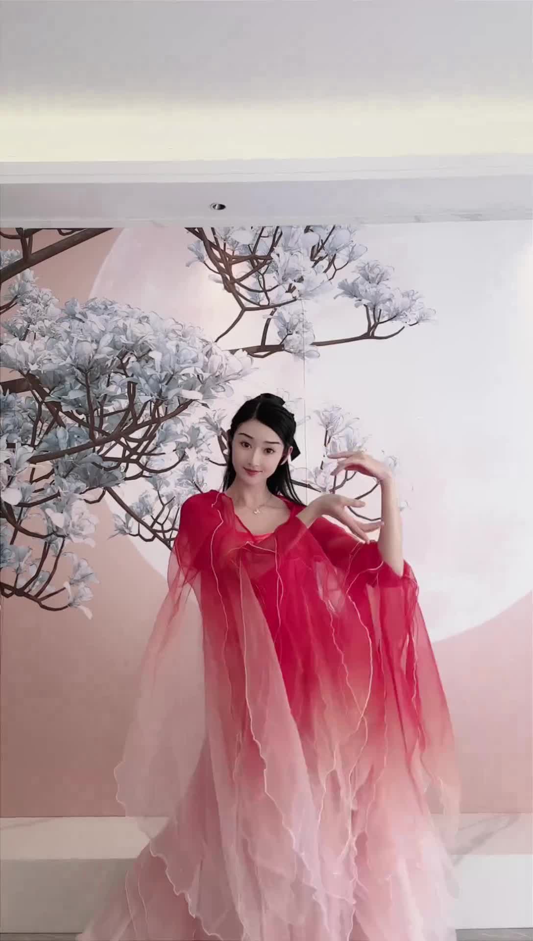 #中国舞_莹莹 #抖音 #舞蹈 #中国舞 @ikan_live 2024-11-01