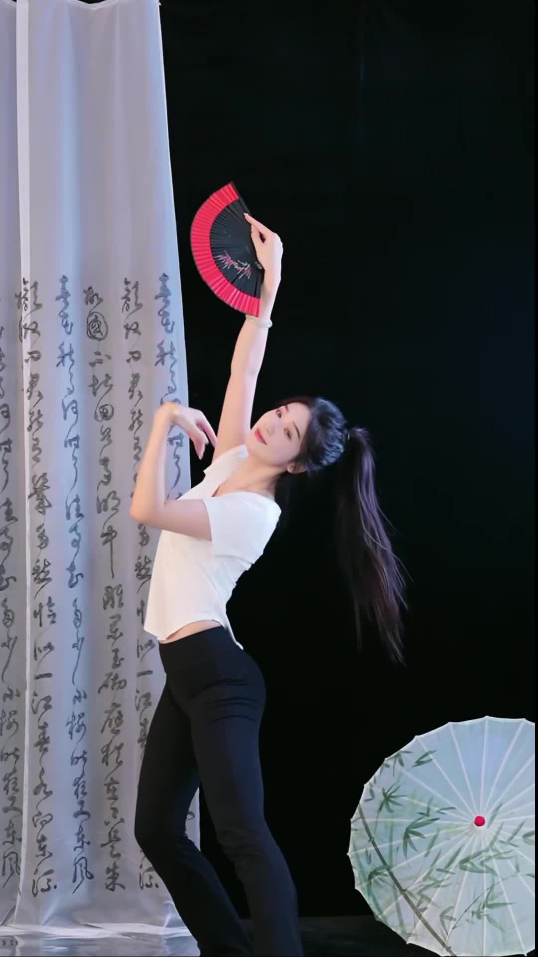 #徐婉婷 #抖音 #舞蹈 #中国舞 @ikan_live 2024-10-27