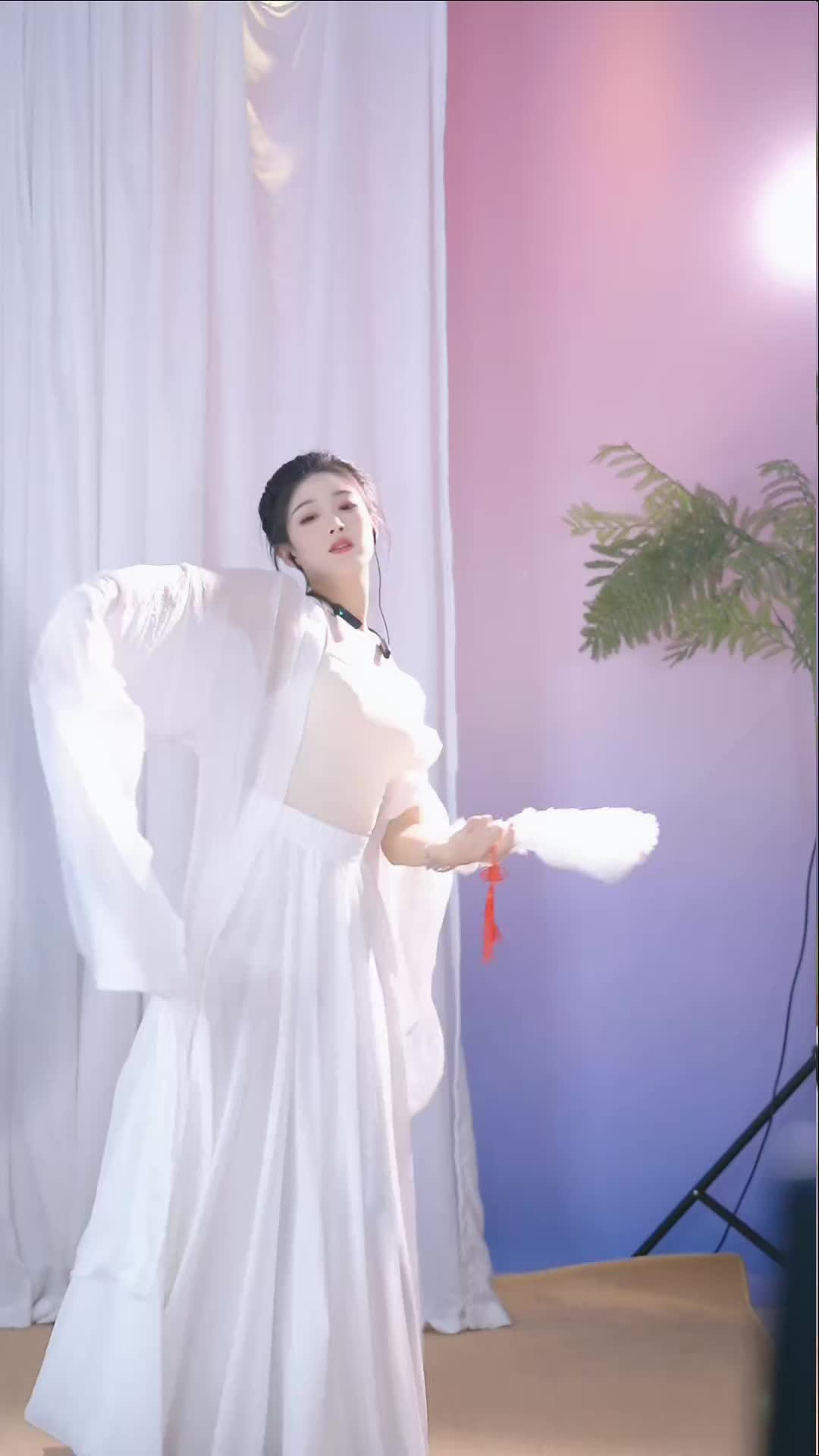 #唐紫涵 #抖音 #舞蹈 #中国舞 @ikan_live 2024-10-20