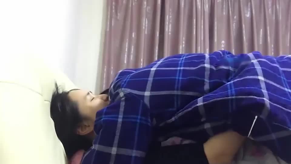 #露脸 #偷情 少妇在家偷情，叫声销魂，拍视频留念