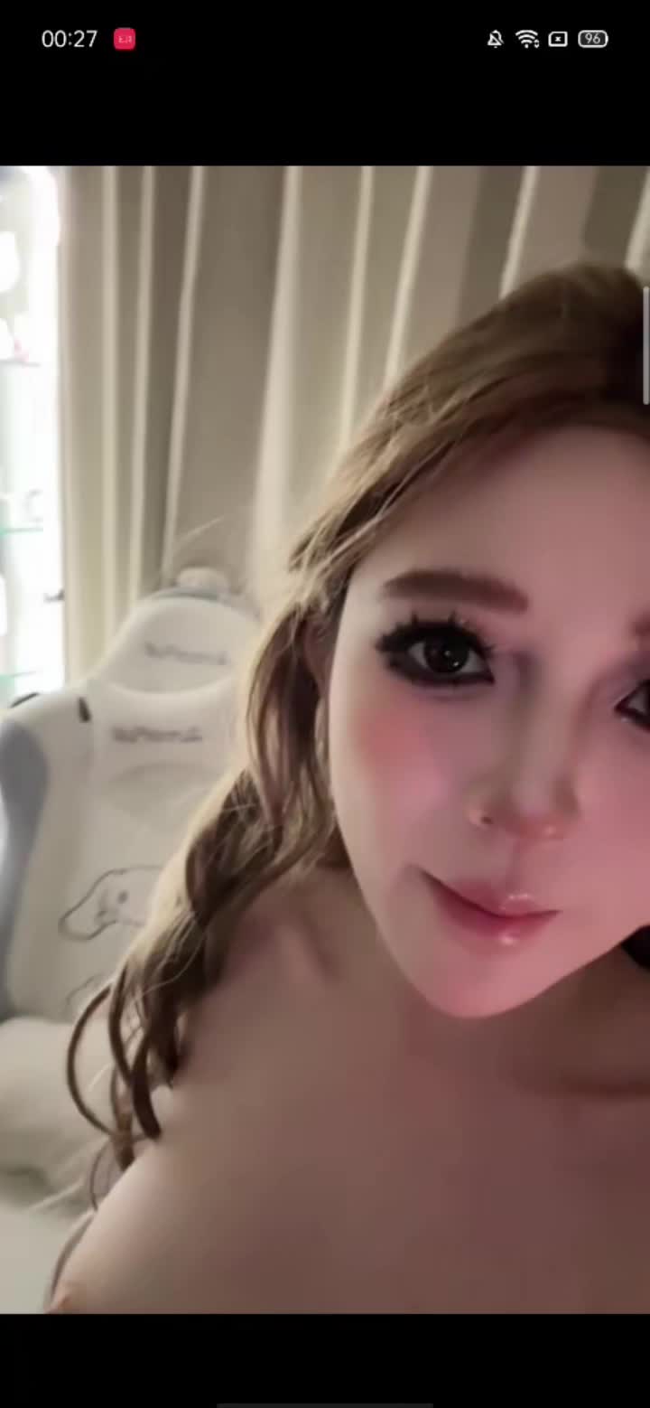 #小公主 八字奶女神
