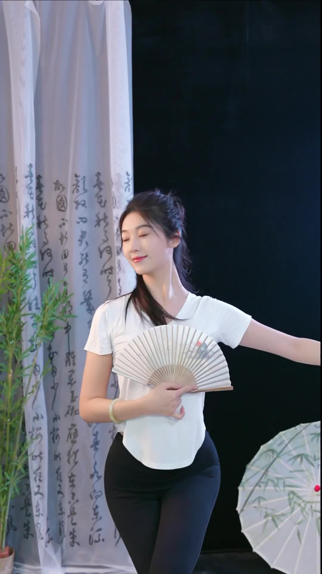 #徐婉婷 #抖音 #舞蹈 #中国舞 @ikan_live 2024-11-01