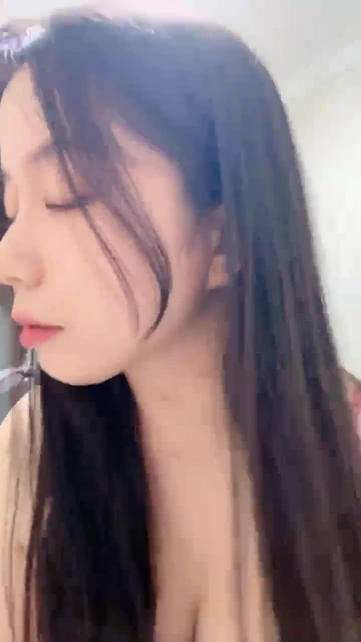 ️重磅G乳校花学妹️20小时【00后小姐姐】蹦舞甩奶自慰喷水