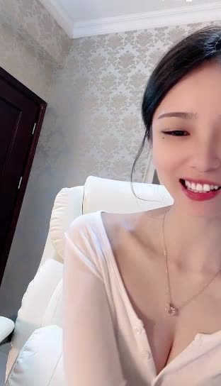 #小气气 绿播女神下海了