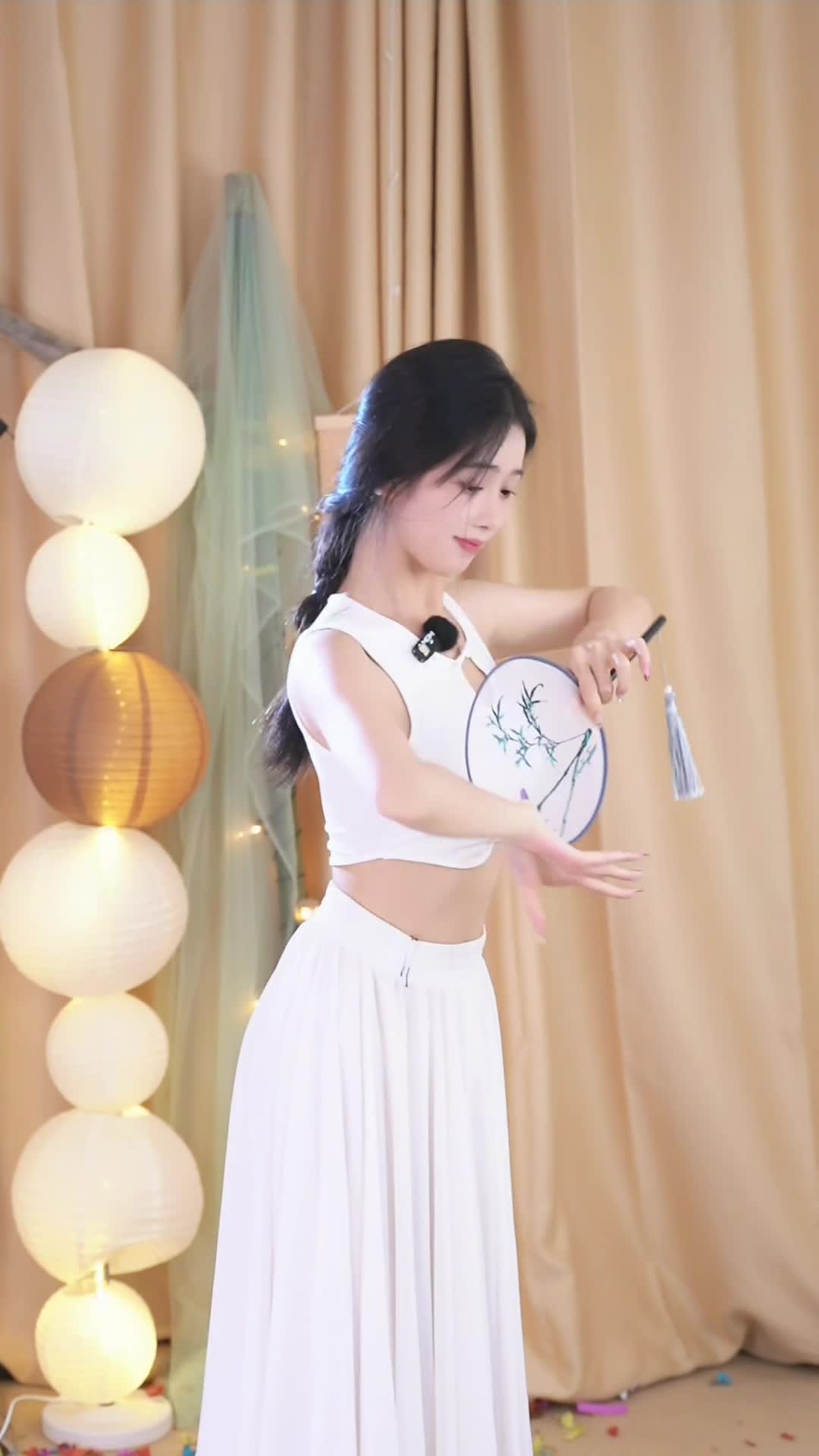 #馨馨baby #抖音 #舞蹈 #中国舞 @ikan_live 2024-10-27