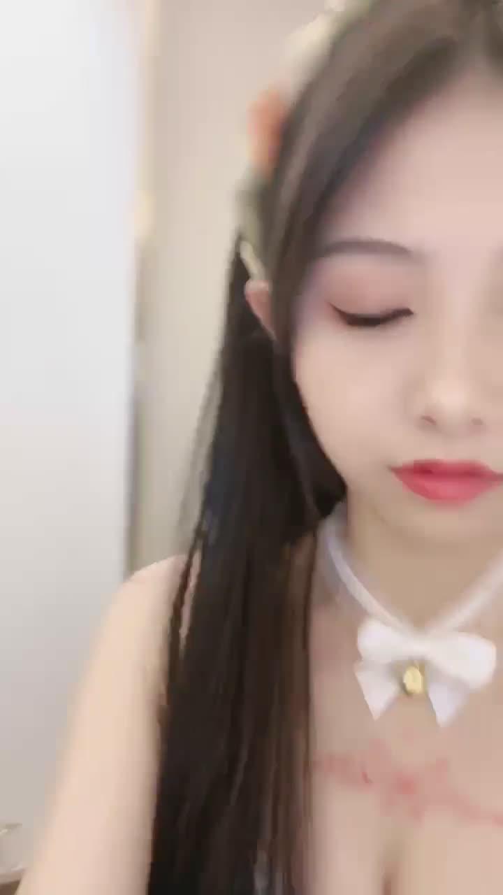 #迷里羊羊 正宗校花 胸型满分