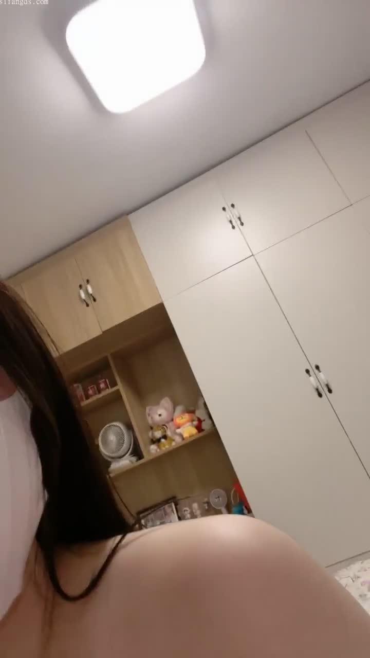 ️重磅G乳校花学妹️20小时【00后小姐姐】蹦舞甩奶自慰喷水