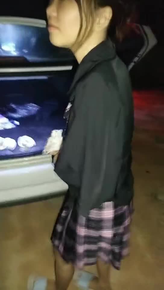 #经典 #车震 该说不说，虽然是直播但是该有的要素齐了