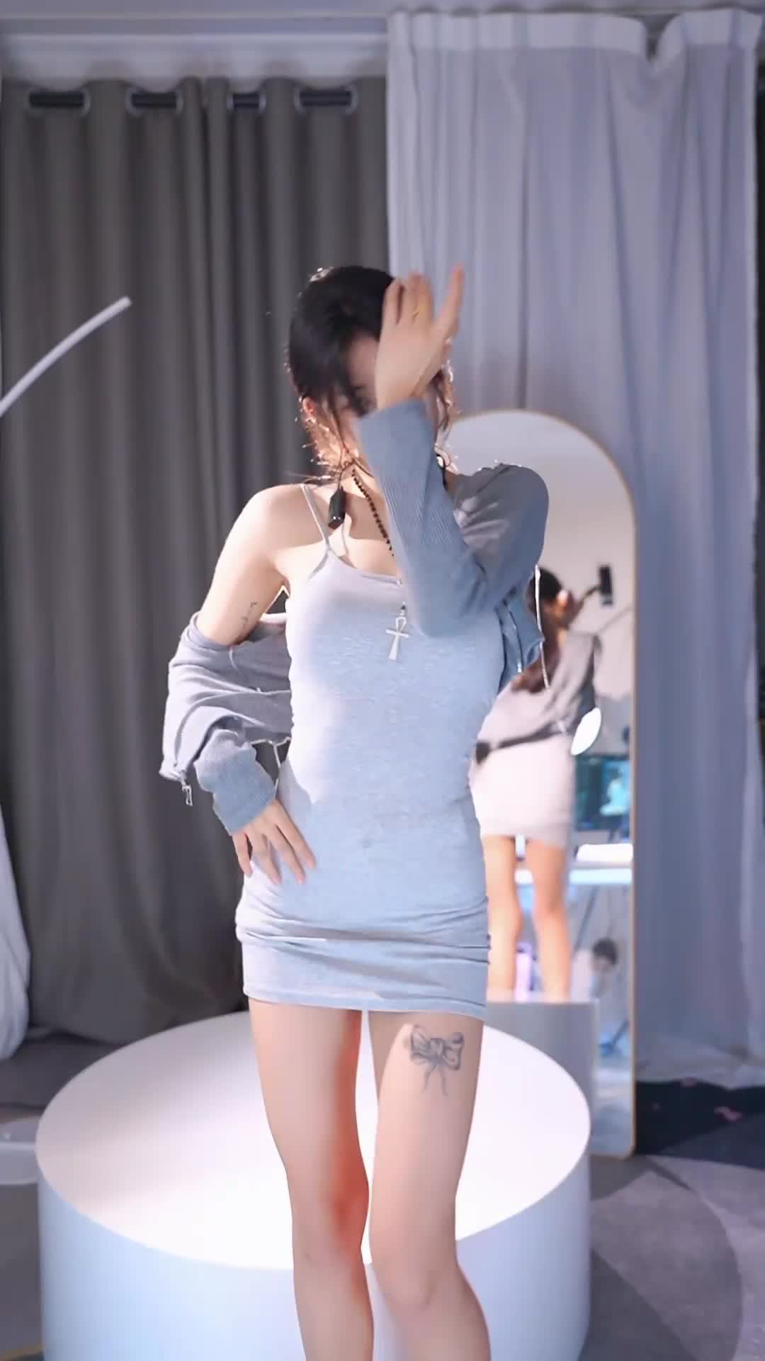 #徐妍一 #抖音 #舞蹈 @ikan_live 2024-10-29