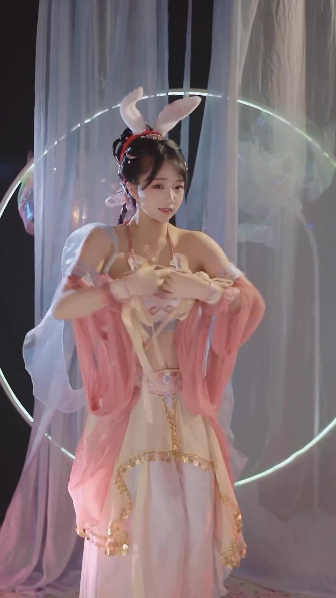 #馨馨baby #抖音 #舞蹈 #中国舞 @ikan_live 2024-10-31
