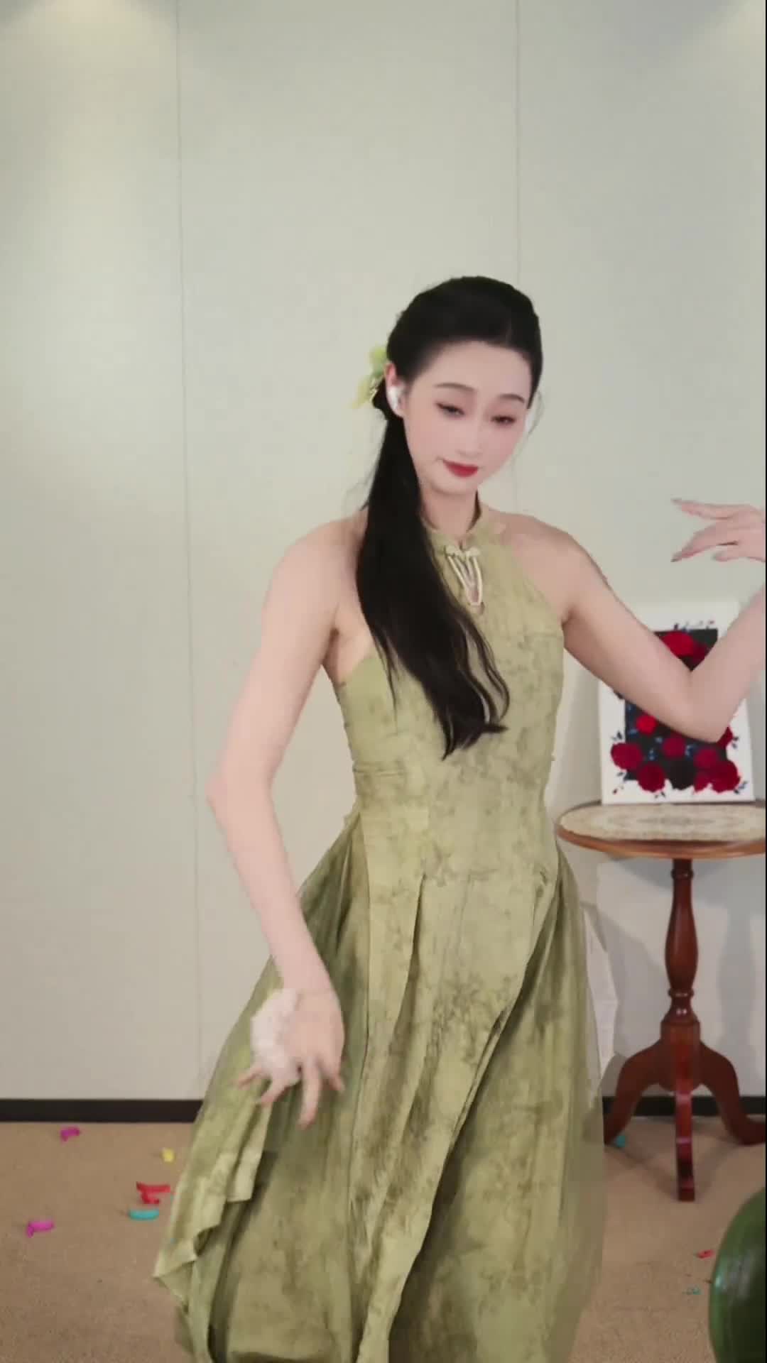 #柳云灿 #抖音 #舞蹈 #中国舞 @ikan_live 2024-10-22