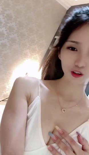 #小气气 绿播女神下海了