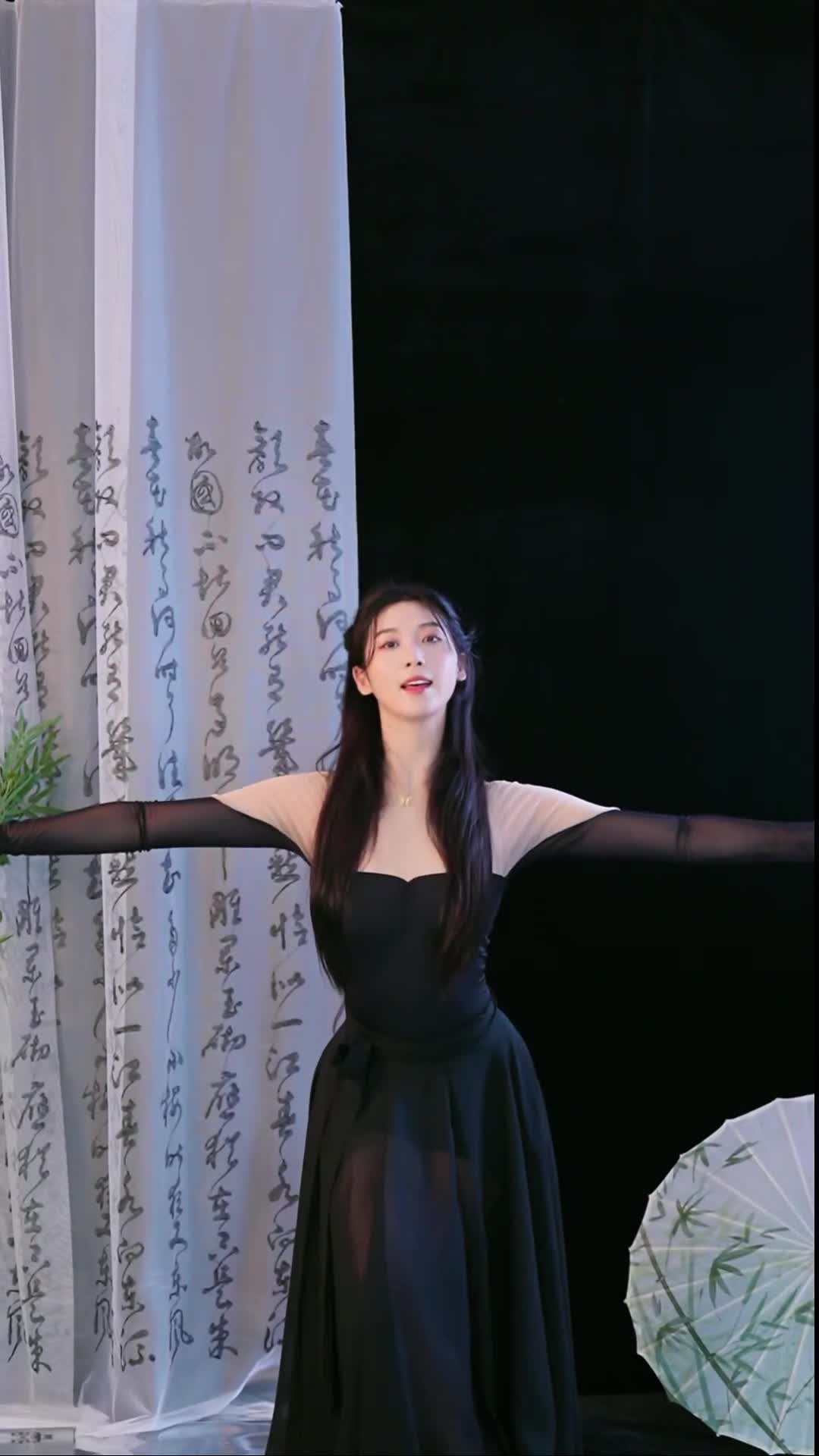 #徐婉婷 #抖音 #舞蹈 #中国舞 @ikan_live 2024-10-25