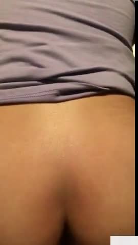 #母狗 母狗厕所被艹到喊救命（建议戴耳机观看，一秒就硬）