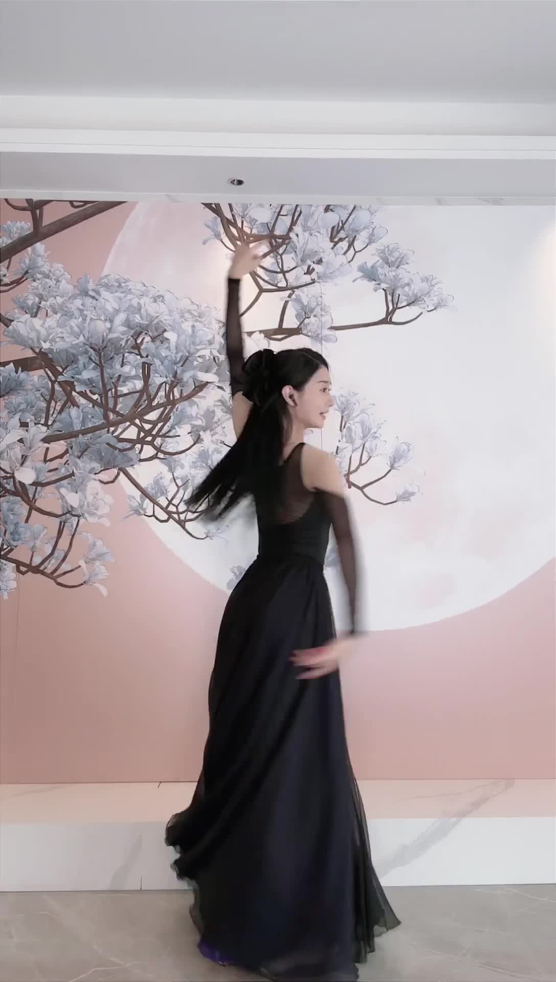 #中国舞_莹莹 #抖音 #舞蹈 #中国舞 @ikan_live 2024-10-24