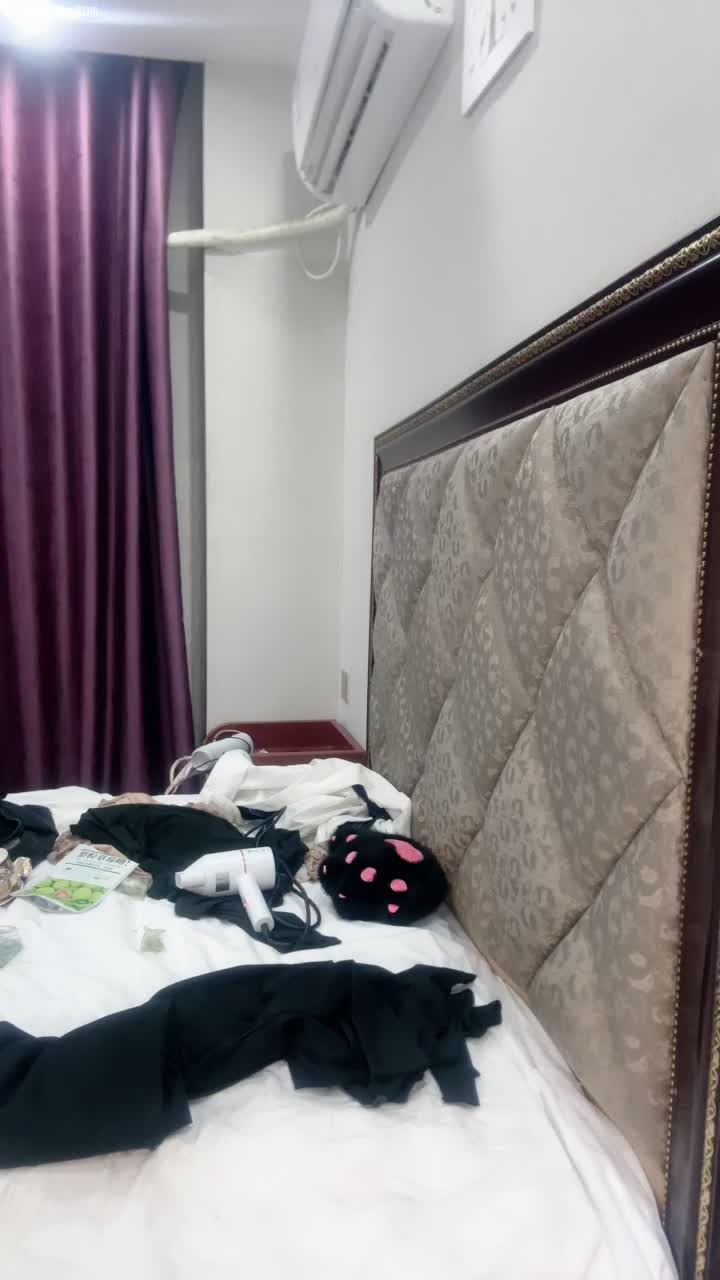 #取越 冷艳叛逆纹身少女主打不听劝 顶尖颜值校花级女神 约土豪啪啪~无套内射！大长腿少女清纯与风骚并存，如玉般的身体酥到骨头里