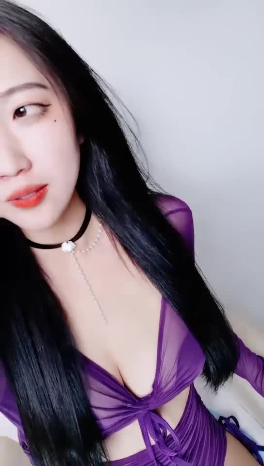 #主播 #乳此温柔 极品尤物~! 巨乳翘臀~跳蛋道具~爽到喷骚水
