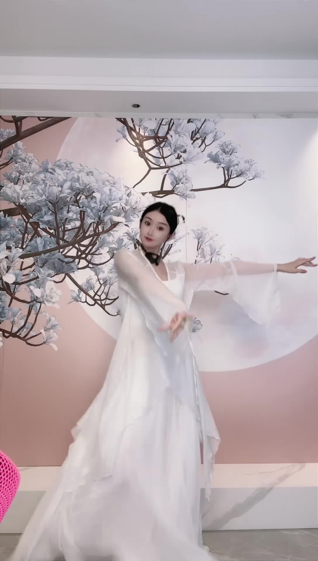 #中国舞_莹莹 #抖音 #舞蹈 #中国舞 @ikan_live 2024-11-05