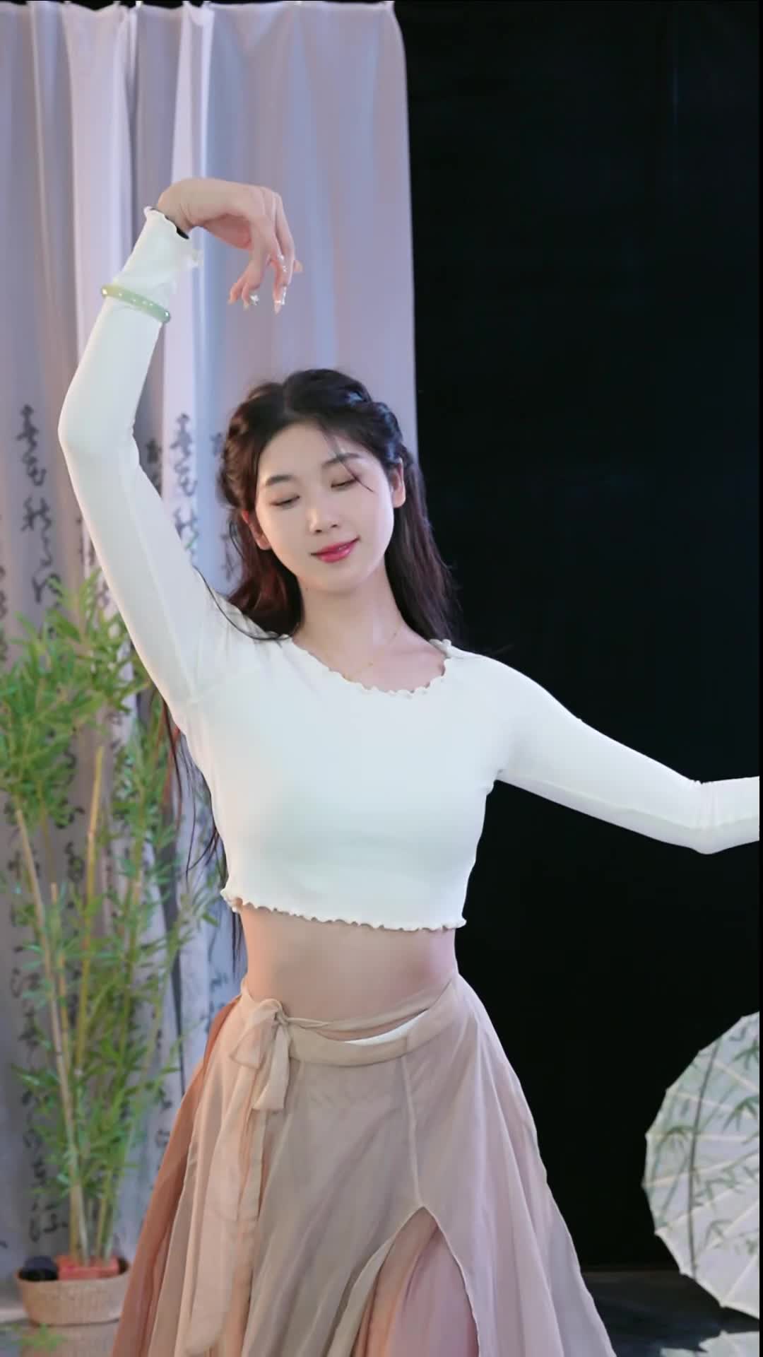 #徐婉婷 #抖音 #舞蹈 #中国舞 @ikan_live 2024-11-07