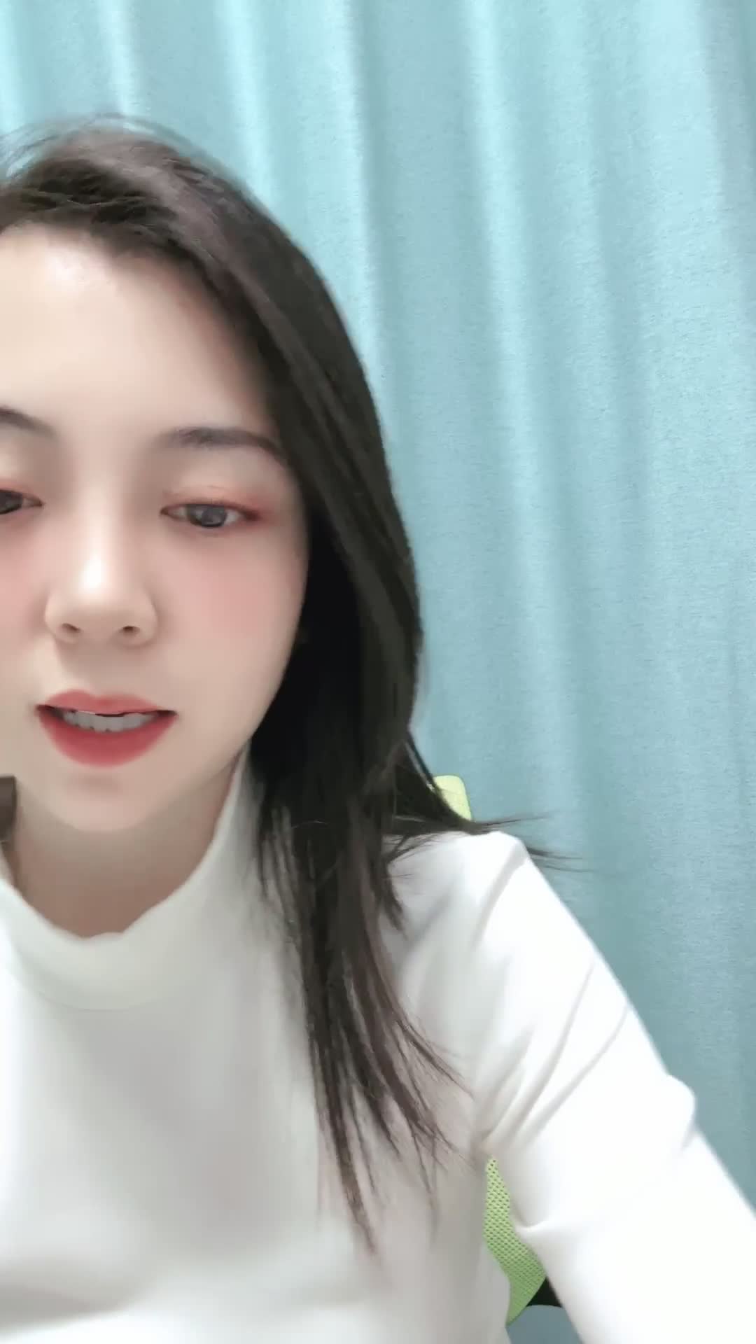 #梦中情娜 气质型美女 白皙皮肤 毛毛很性感 逼逼也很嫩 奥妙身材 自慰大秀视频福利