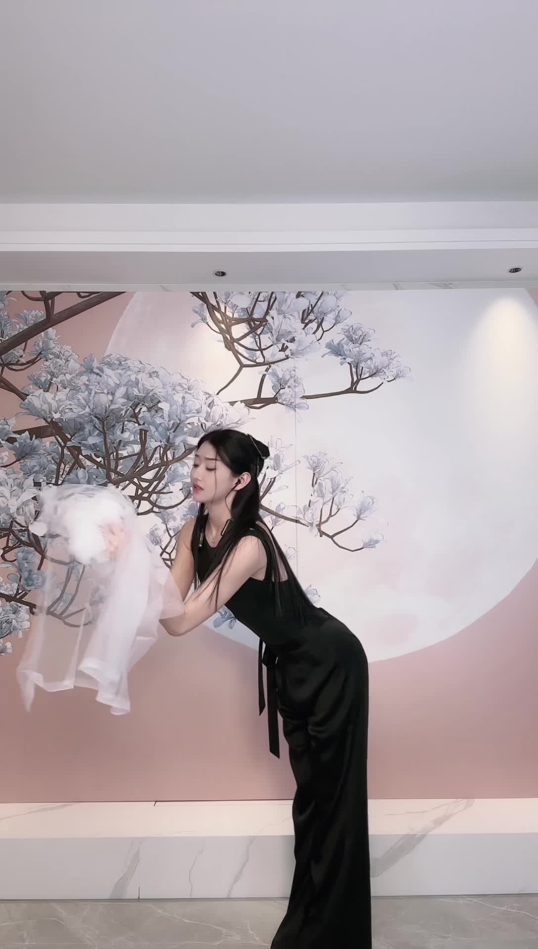 #中国舞_莹莹 #抖音 #舞蹈 #中国舞 @ikan_live 2024-11-06