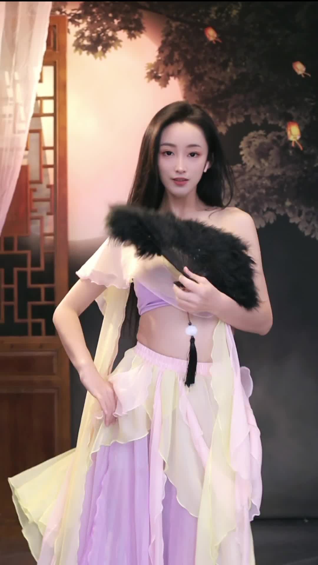 #花千小骨 #抖音 #舞蹈 #中国舞 @ikan_live 2024-11-08