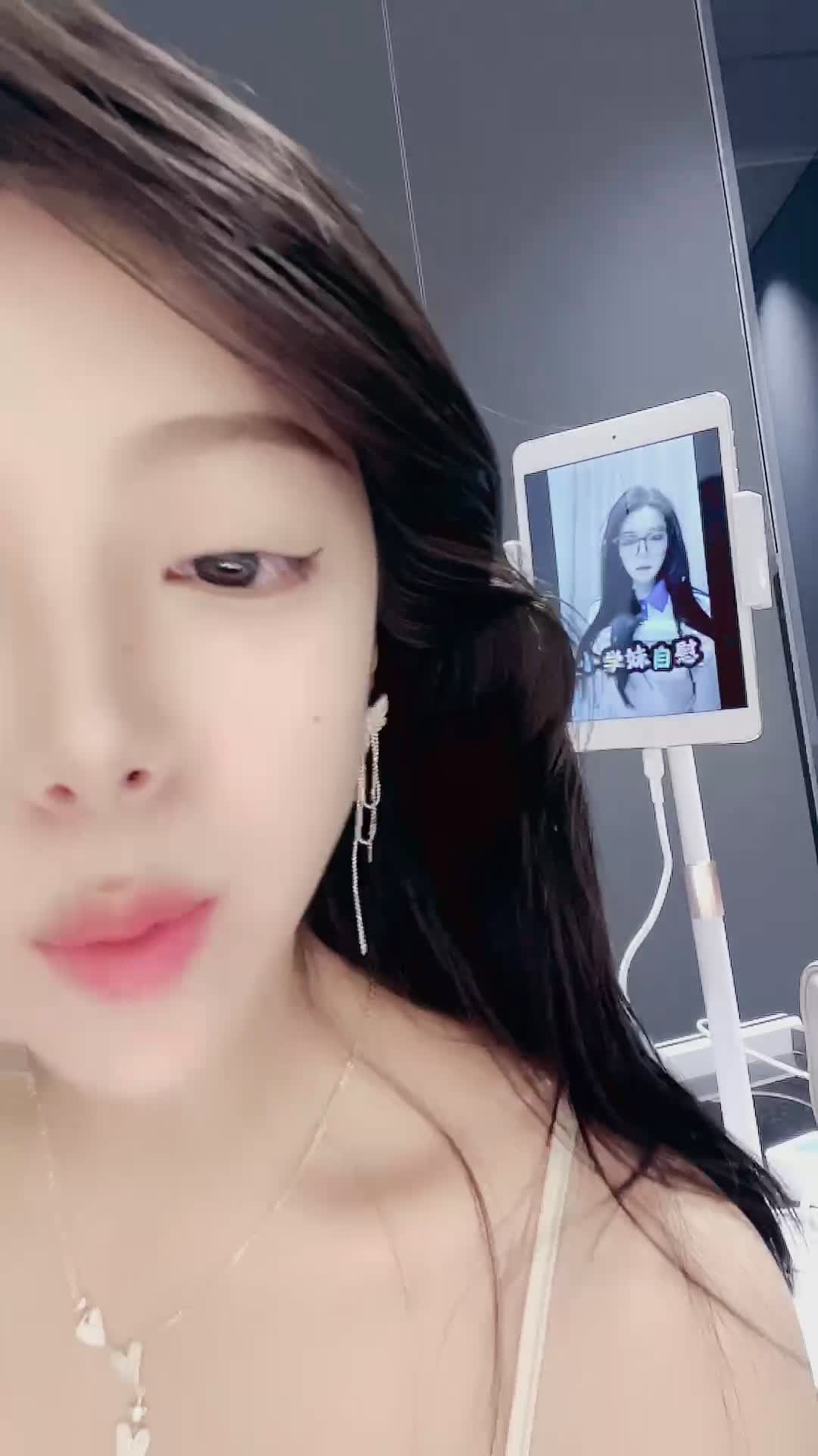 #西奶 颜值女神~雪白G奶~肥臀肥鲍~跳蛋自慰